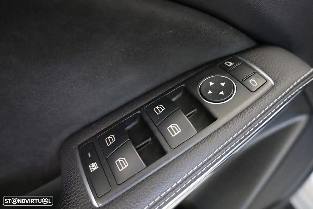Mercedes-Benz GLA 180 Edition 1 - 32