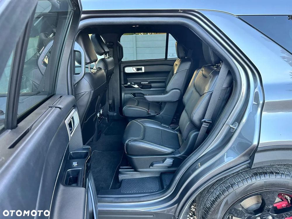 Ford Explorer - 15