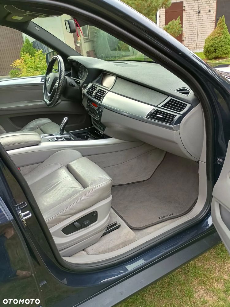 BMW X5 xDrive30i - 9