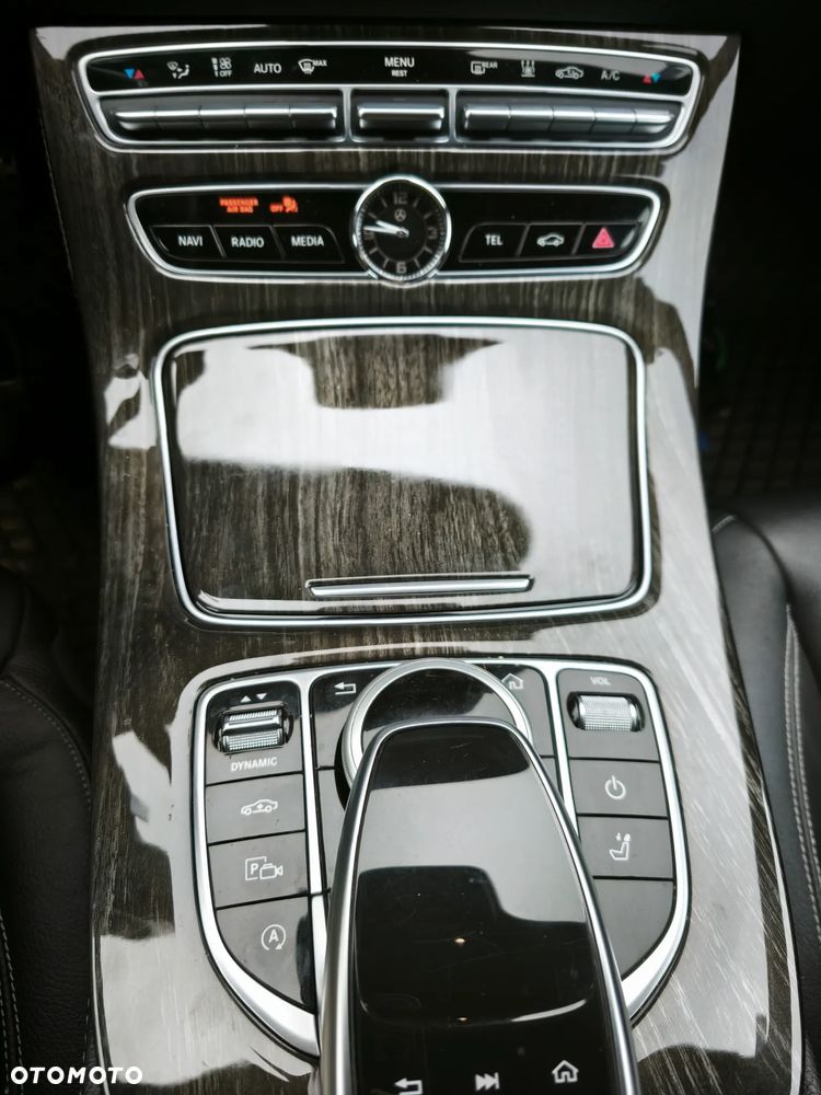 Mercedes-Benz Klasa E 220 d 4Matic 9G-TRONIC - 7