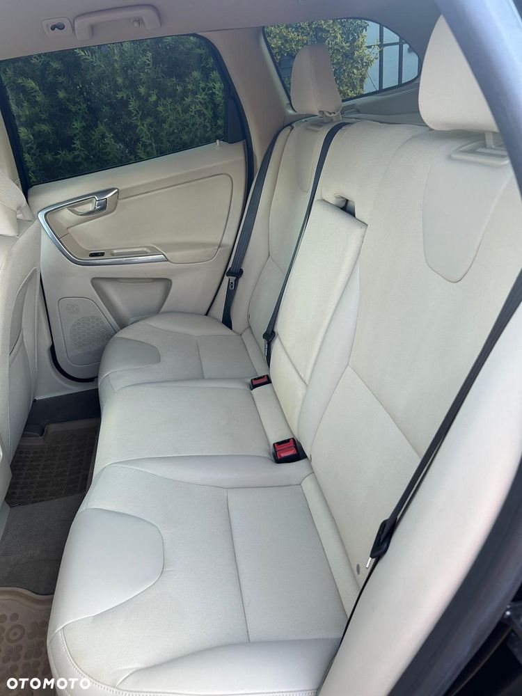 Volvo XC 60 D4 Momentum - 2