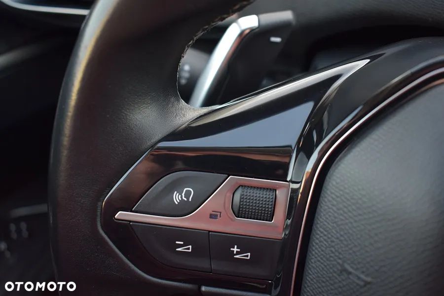 Peugeot 3008 BlueHDi 130 Stop & Start EAT8 Allure - 24