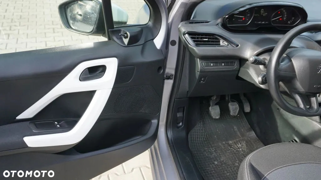 Peugeot 208 PureTech 68 Active - 11