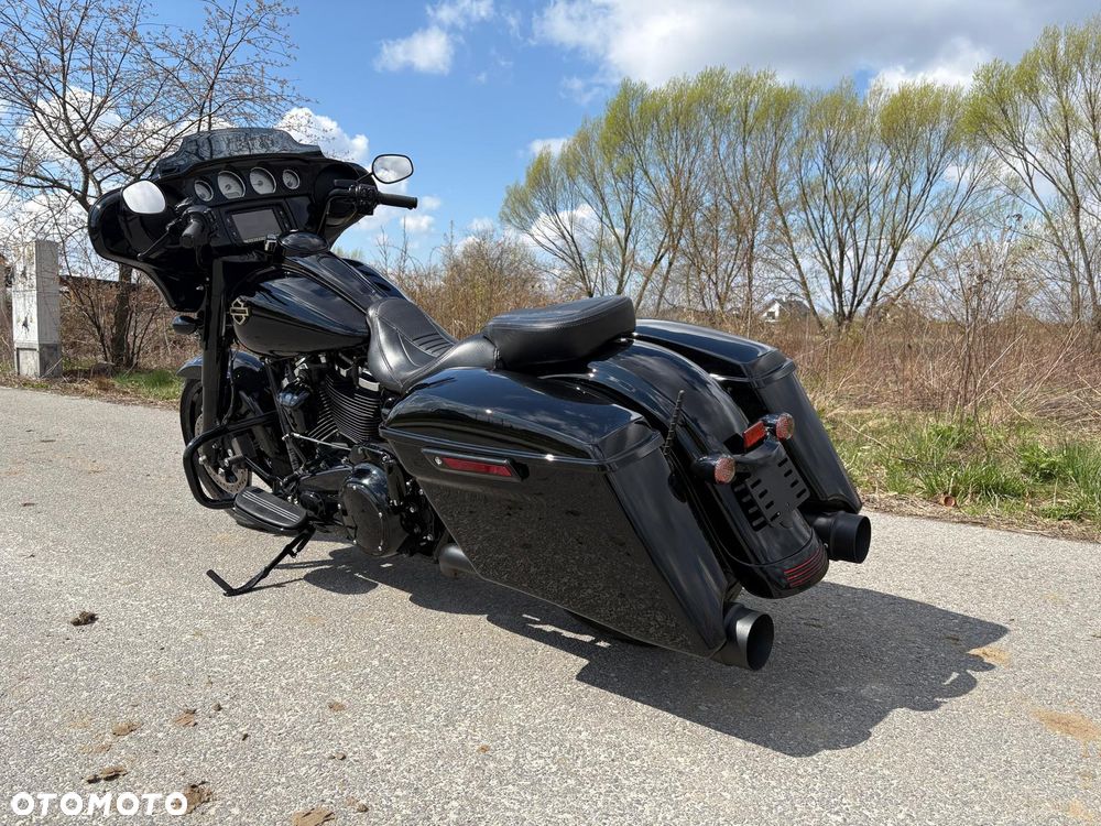 Harley-Davidson Touring Street Glide - 4