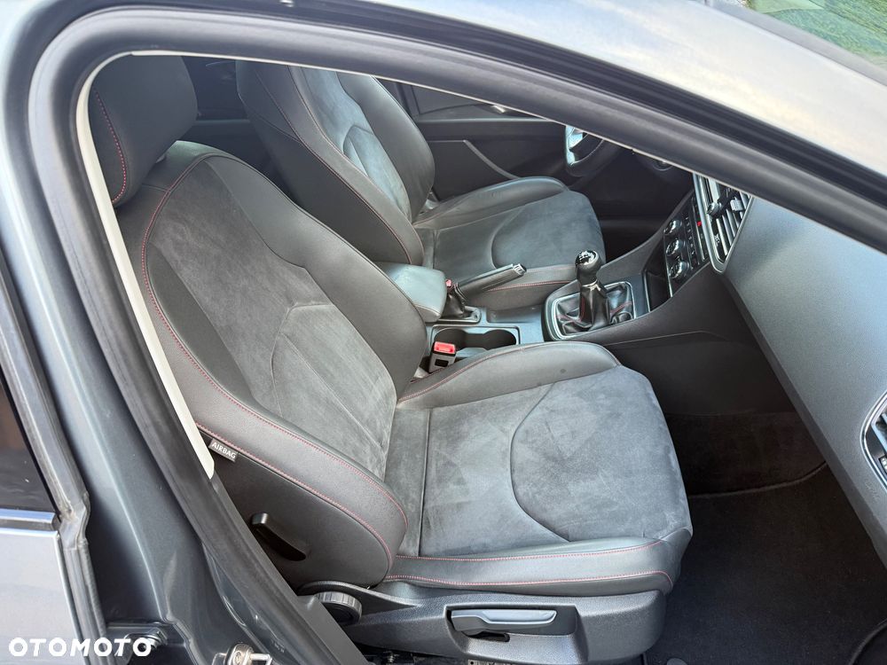 Seat Leon 2.0 TDI DPF FR Black Matt Edition - 17