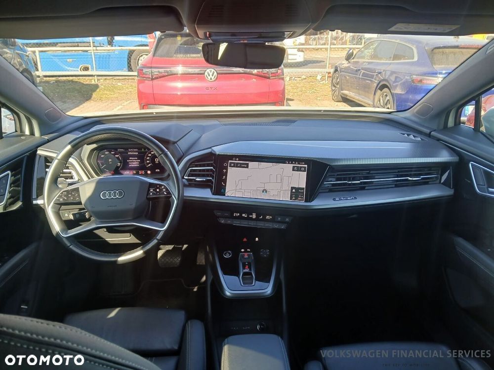 Audi Q4 e-tron - 8
