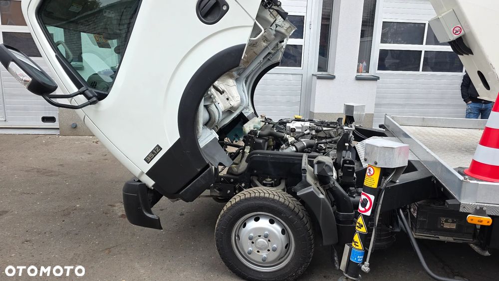 Nissan Cabstar - 33