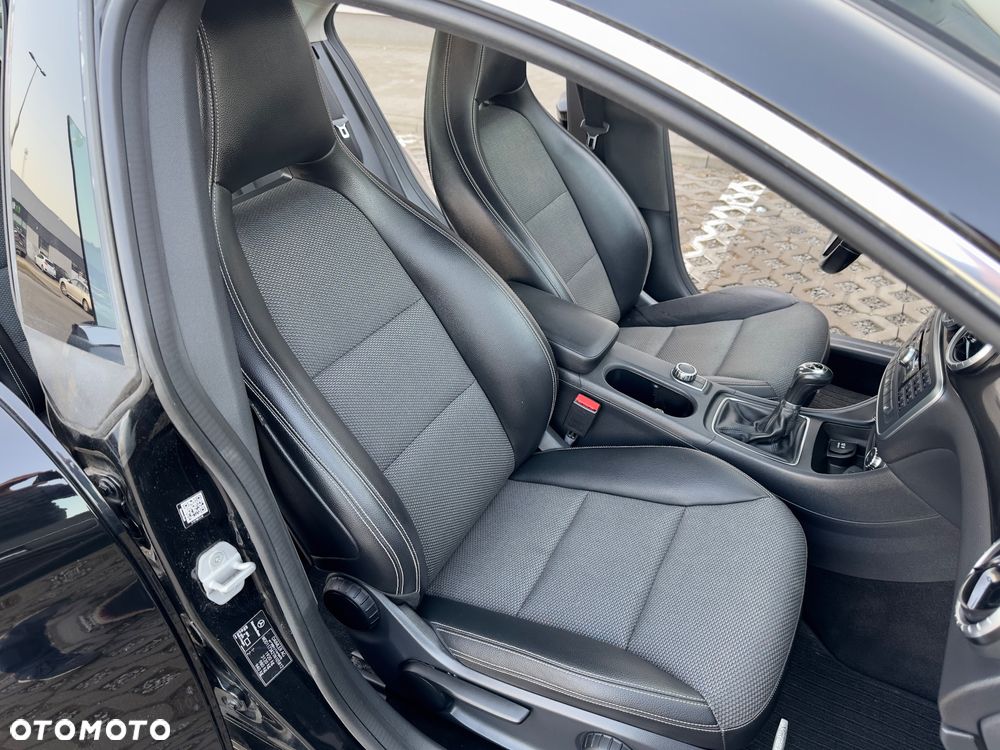 Mercedes-Benz CLA 180 Urban - 15