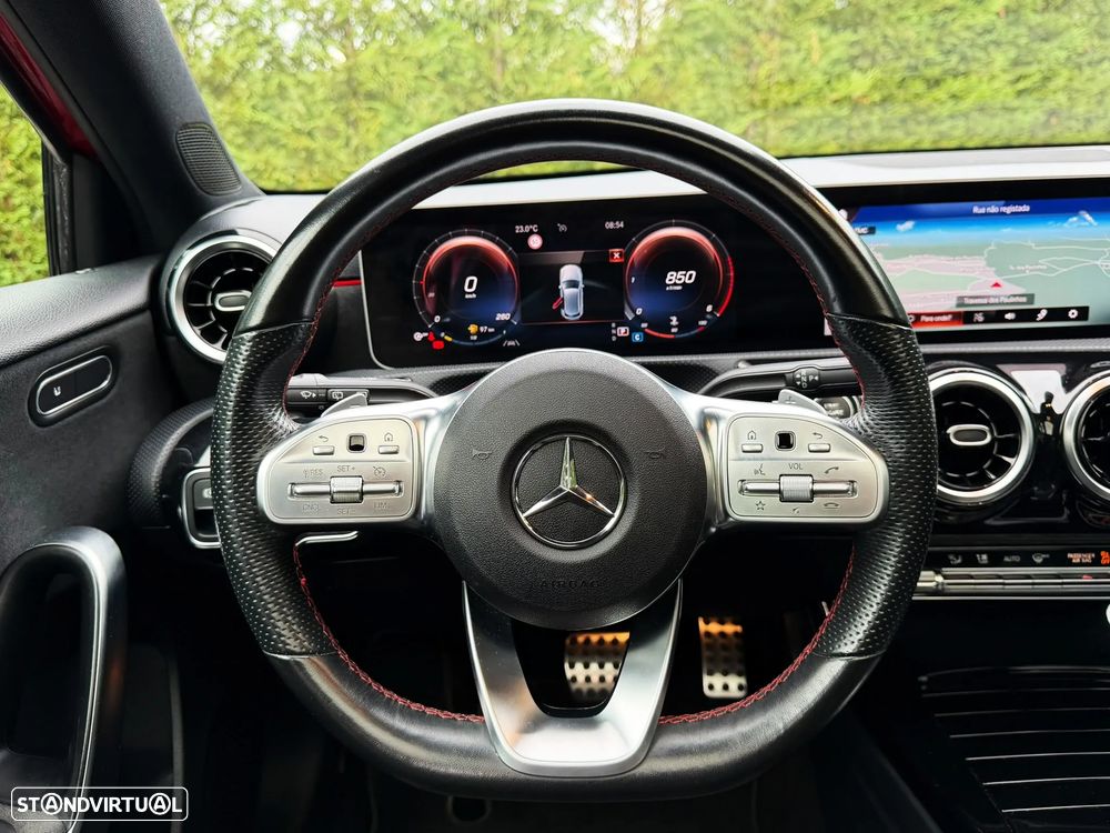 Mercedes-Benz A 180 d 7G-DCT AMG Line - 12
