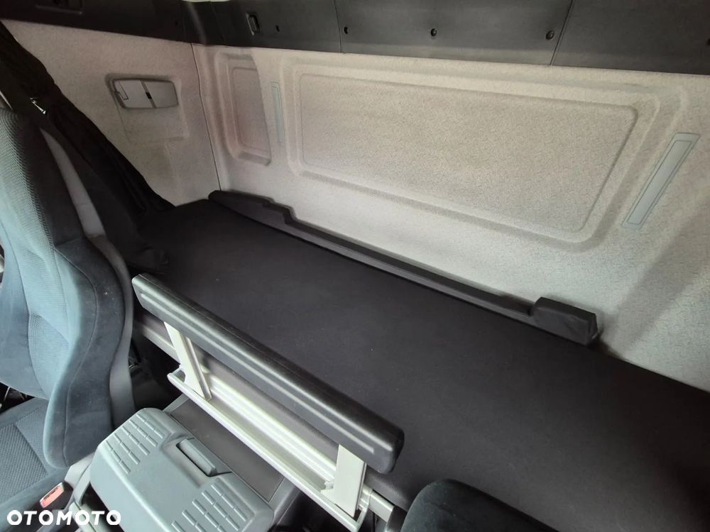 MAN TGS 18.360 / CYSTERNA / PALIWA + OLEJE / ADR / EURO 5 / 11M3 / 3 KOMORY / KABINA SYPIALNIANA / 1WŁ - 31