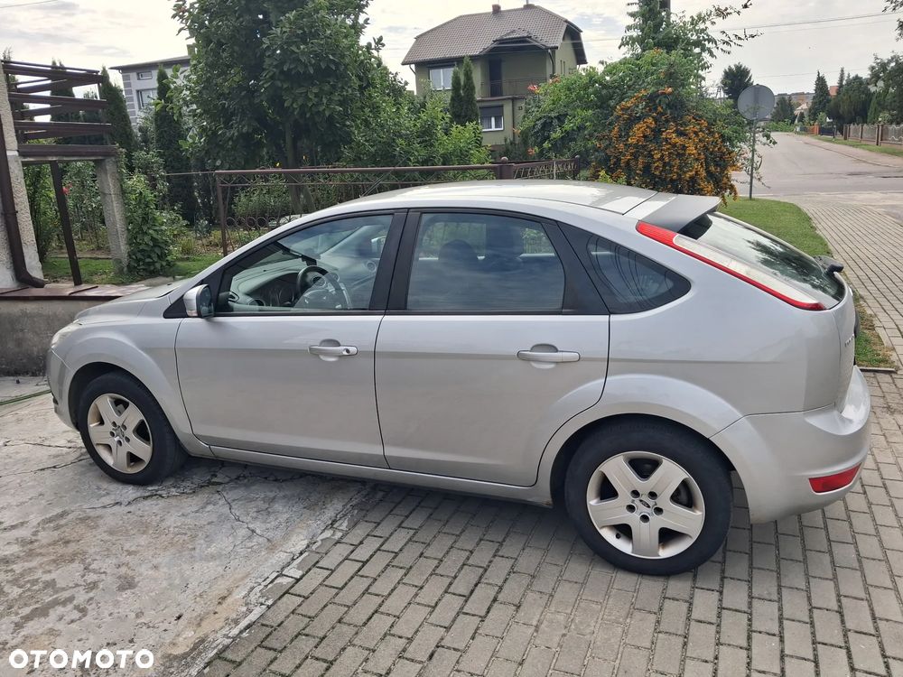 Ford Focus 1.8 FF Trend - 14