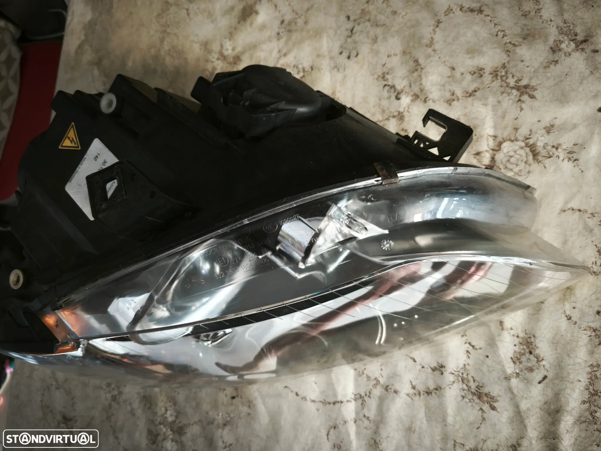 Farol direito bi-xenon Audi A4 B7 pisca laranja - 4