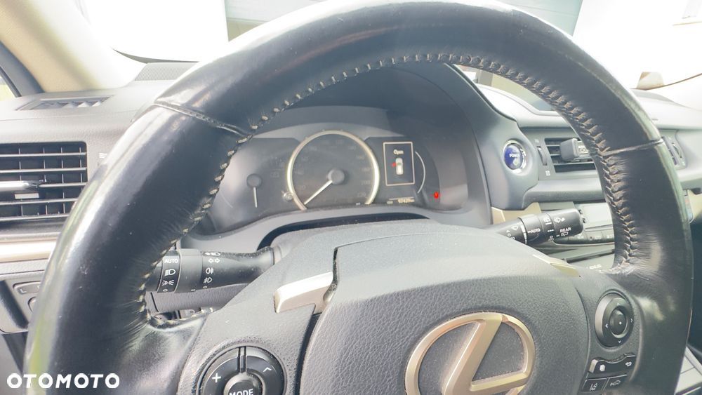 Lexus CT - 6