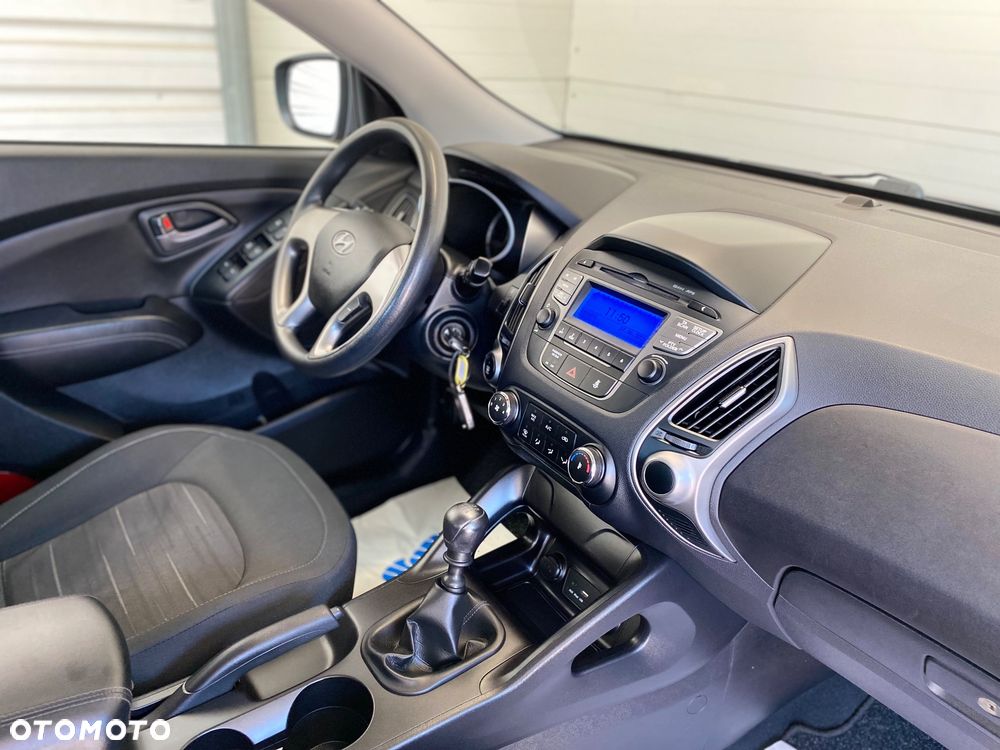Hyundai ix35 1.6 2WD blue Trend - 12