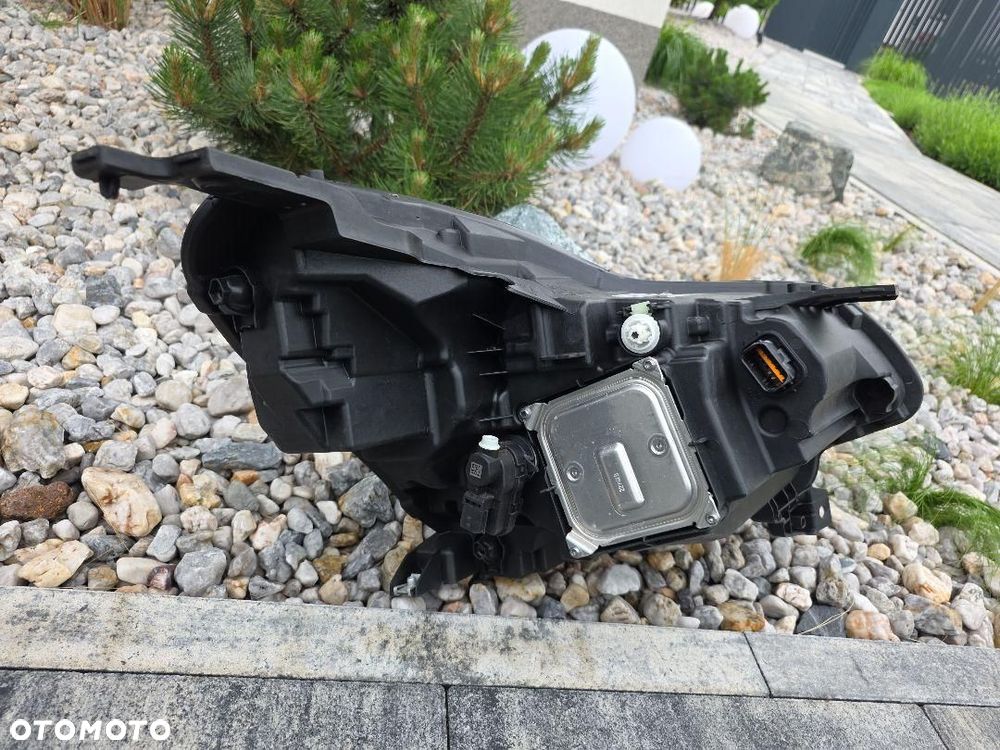 RENAULT CAPTUR II Lampy Kompletne Full Led 260608054R 260104095R Krótki Led - 13