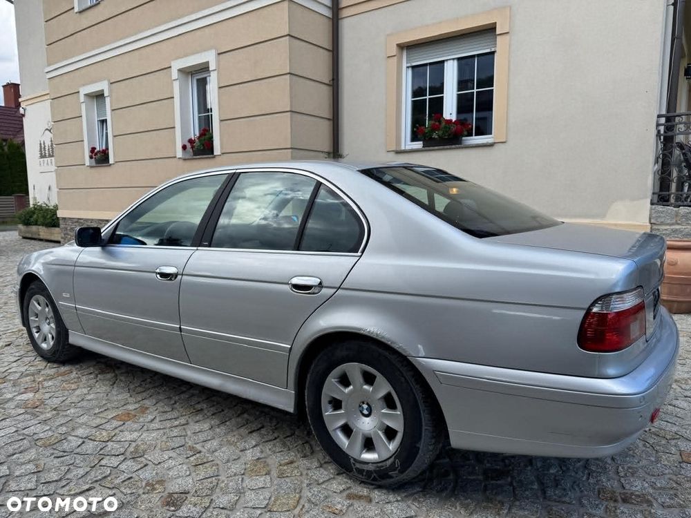 BMW Seria 5 520i Touring Edition Lifestyle - 3