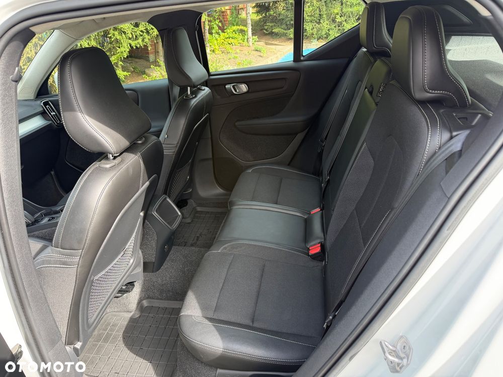 Volvo XC 40 D4 AWD Geartronic Momentum - 17
