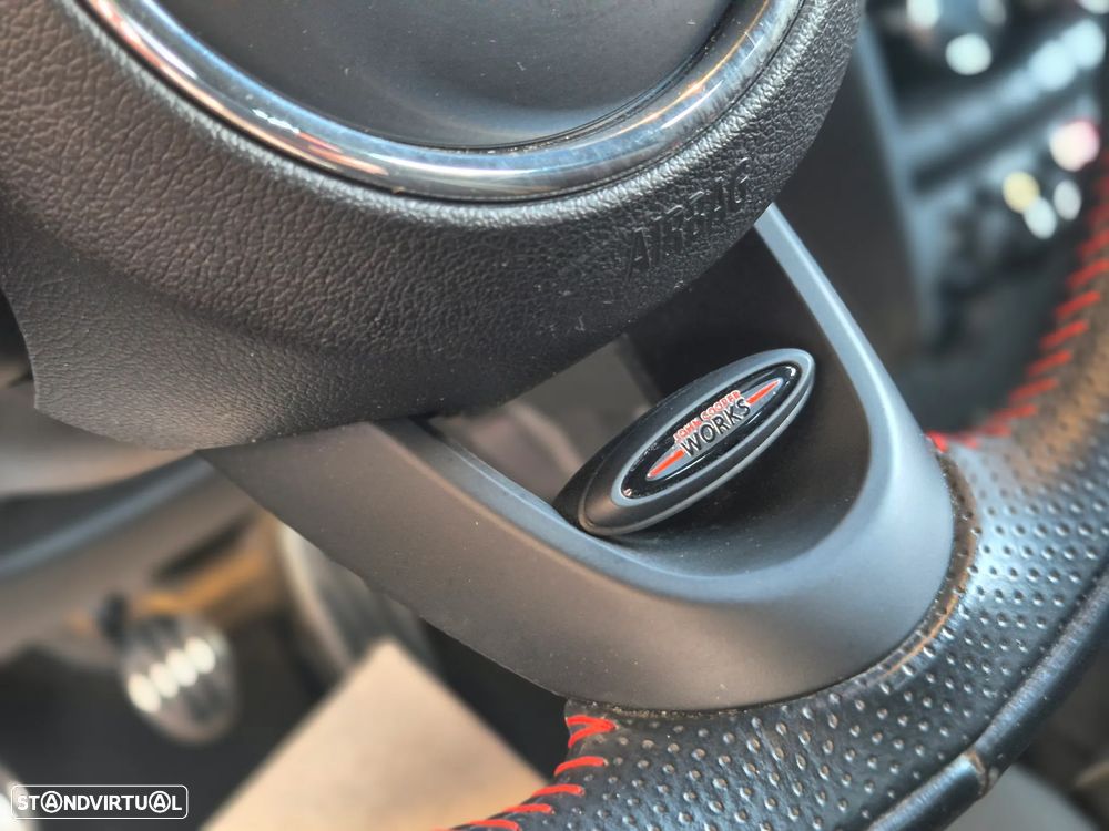 MINI 3 Portas One JCW - 28