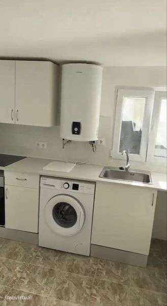Arrendam-se 3 Apartamentos Novas  T1 em Camarate – Despesas Incluídas - Grande imagem: 2/4