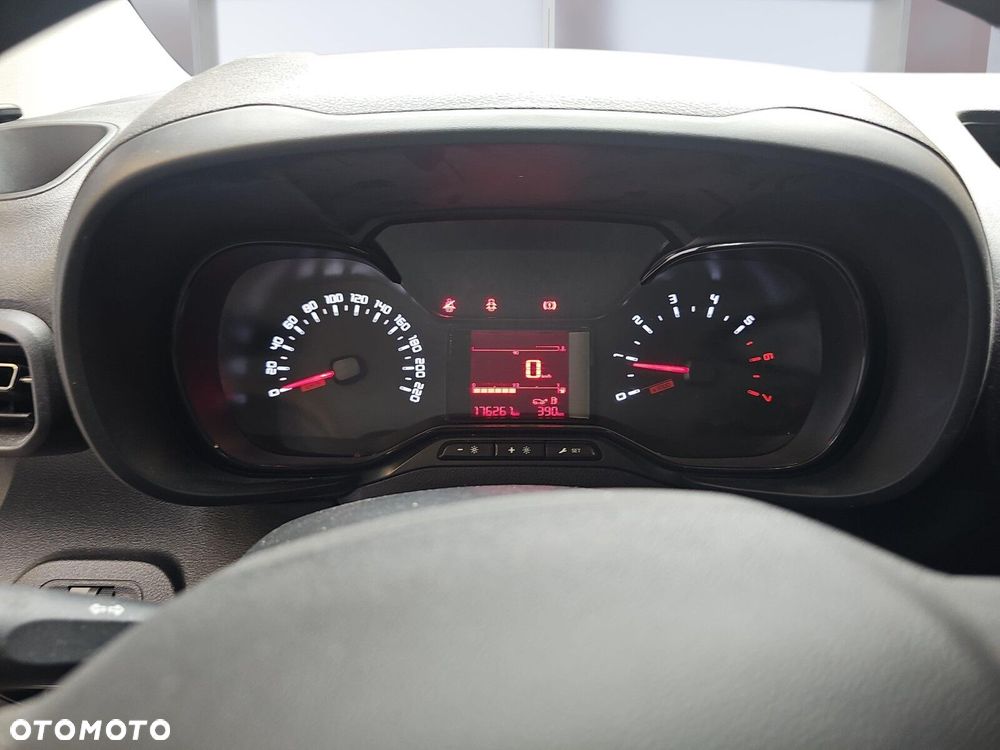 Toyota ProAce CITY 2.3T 1.5D-4D 100KM long Furgon Active M6 75kW I2 (samochód van 4dv.) - Samochód dostawczy - 11