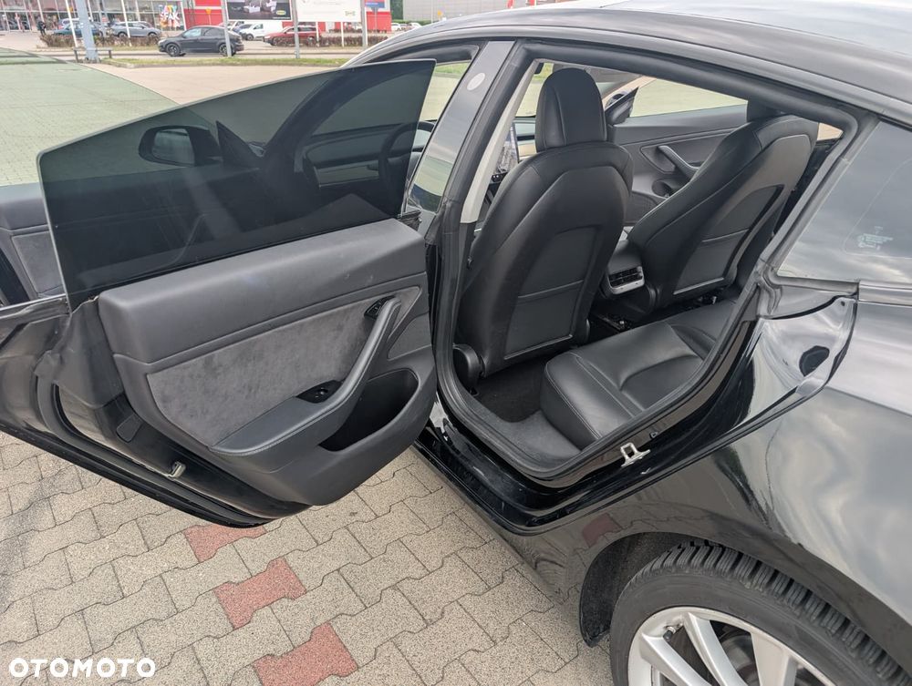 Tesla Model 3 - 15