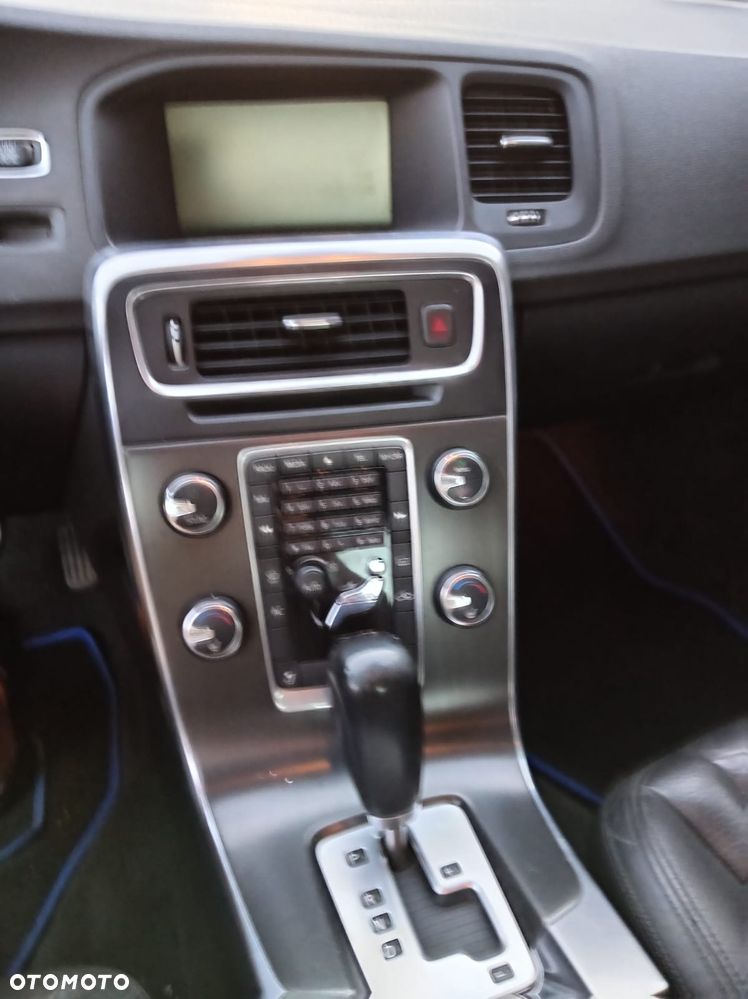 Volvo S60 T4 Summum - 9