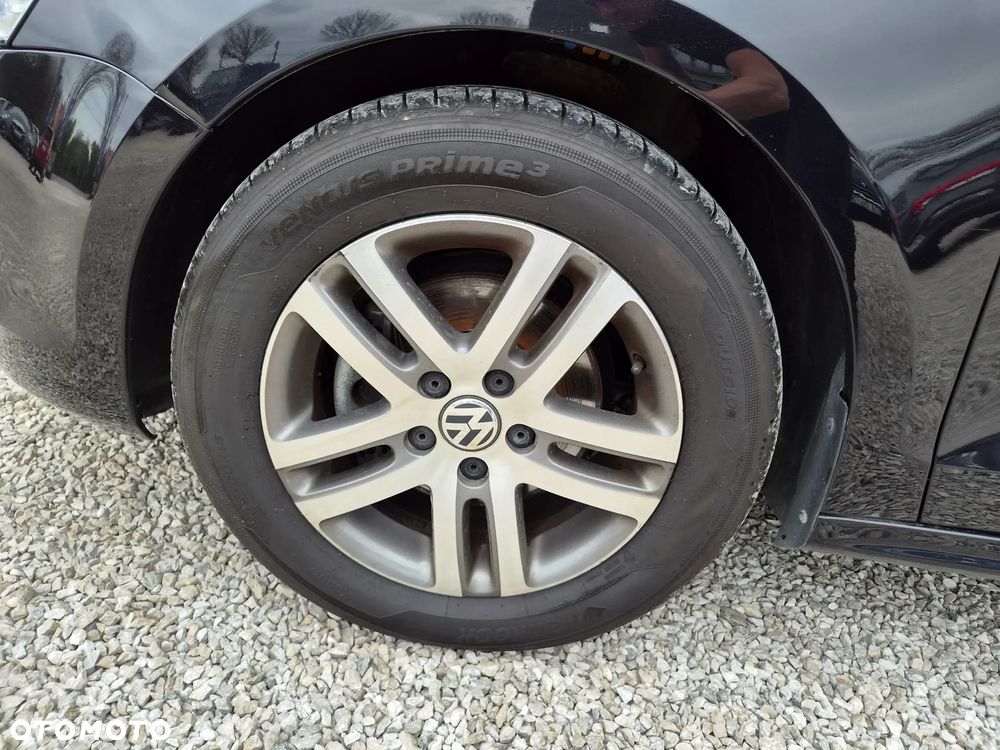 Volkswagen Jetta - 30