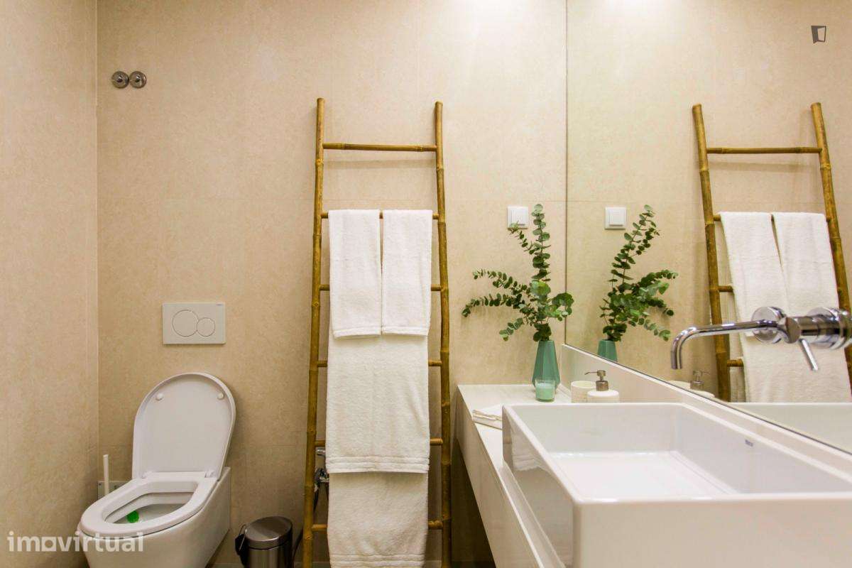 Apartamento com 1 quartos - localizado em Ajuda Lisbon - Grande imagem: 2/15