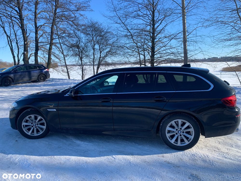 BMW Seria 5 520d xDrive - 14