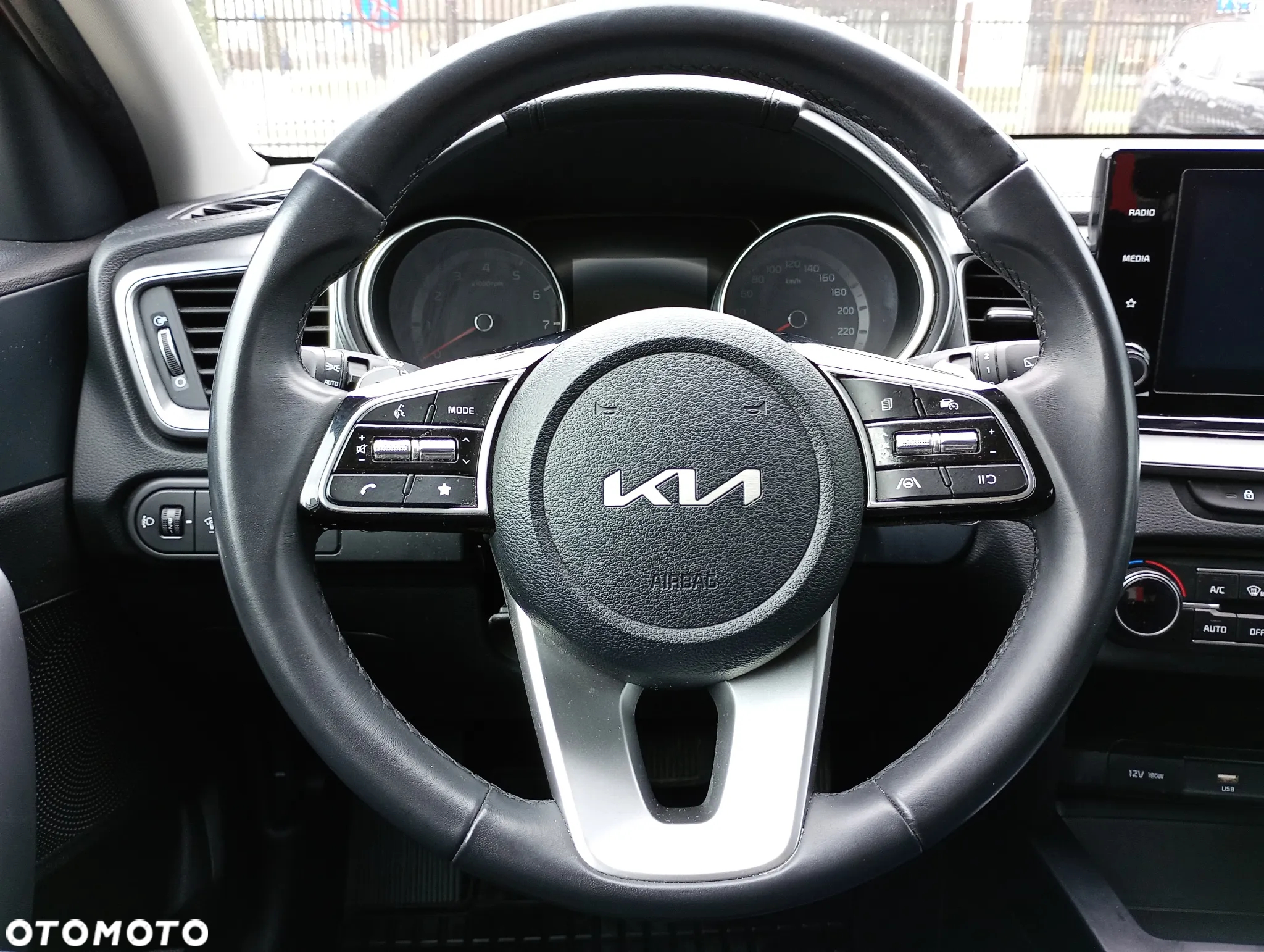 Kia XCeed 1.5 T-GDI M DCT - 24