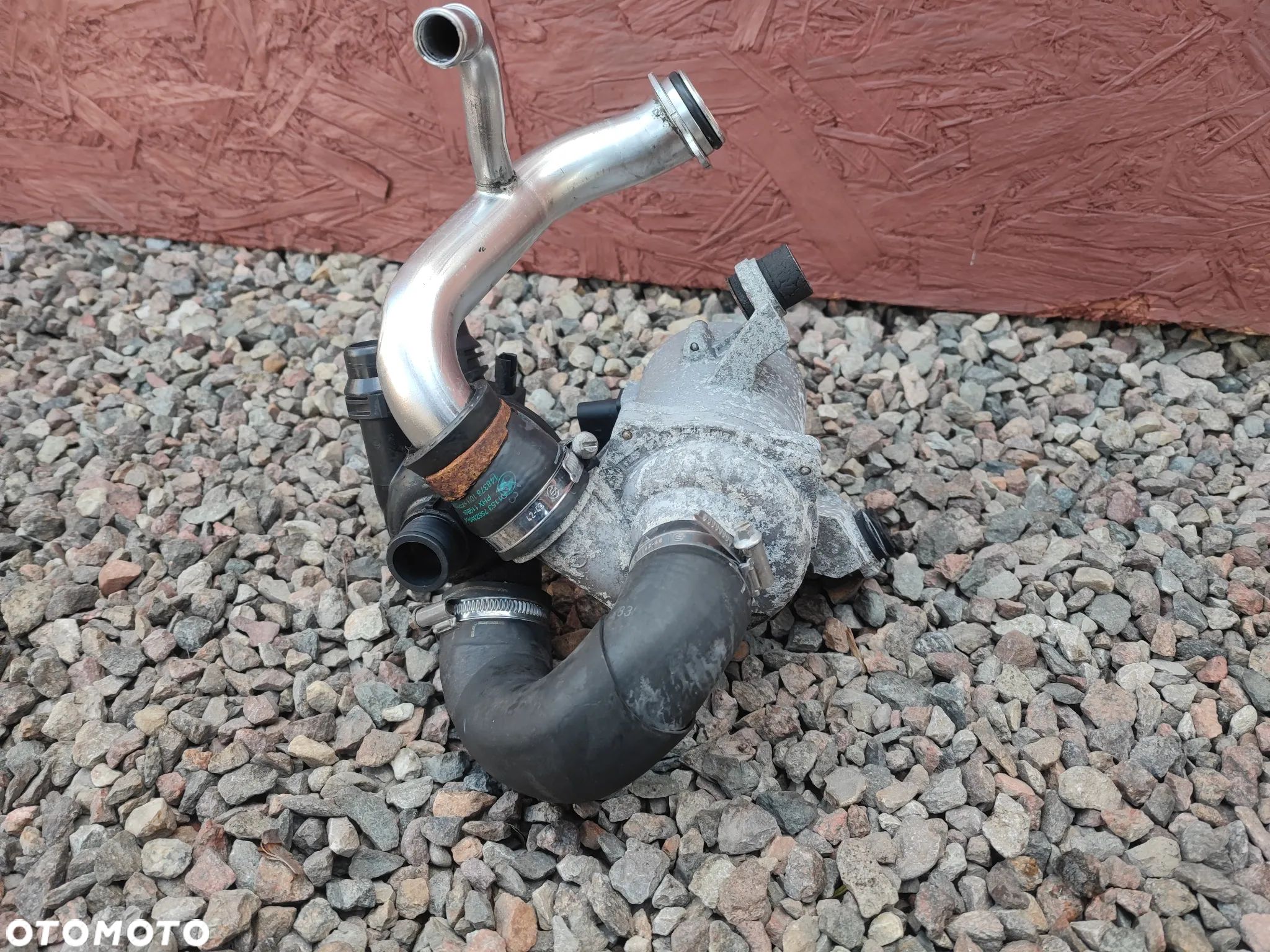 BMW E90 / E92 / E82 / E81 / E93 / E92LCI / E87 ORYGINALNA ELEKTRYCZNA POMPA WODY + TERMOASTAT DO SILNIKÓW GAMY N43 ( 1.8i / 2.0i ) O NR.  11 51 7 586 929 / 11 53 8 671 515 / 11 53 7 552 403 OEM SPRAWNA W 100% - 1