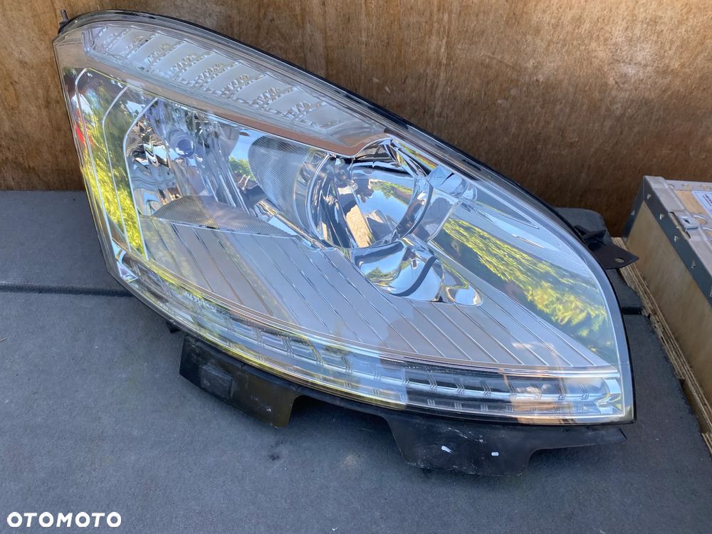 lampa citroen c4 picasso I lift prawa eu cała - 1