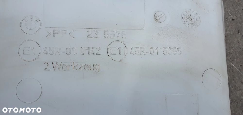 Zbiorniczek płynu spryskiwaczy pompka pompki BMW X1 E84 7068998 - 7