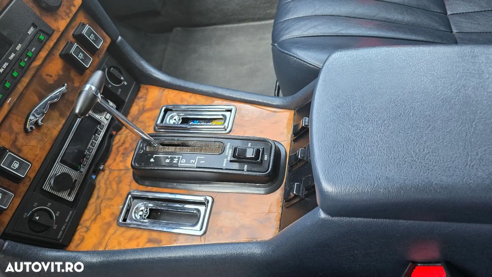 Jaguar XJ - 15