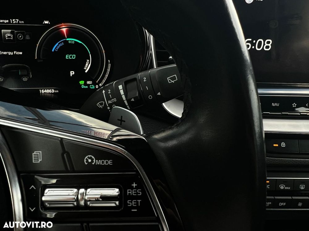Kia XCeed - 30