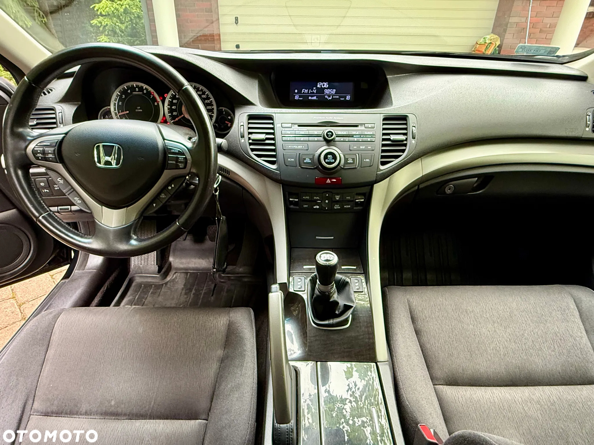 Honda Accord 2.0 Executive - 15