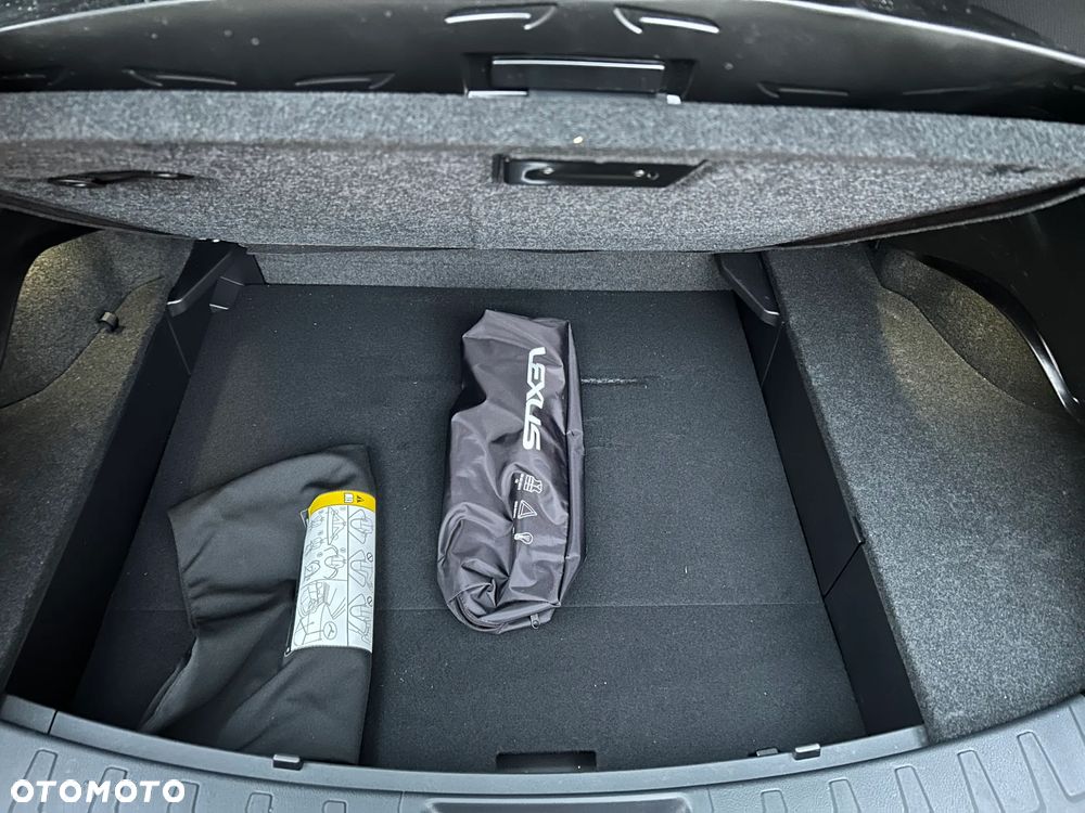Lexus UX - 20