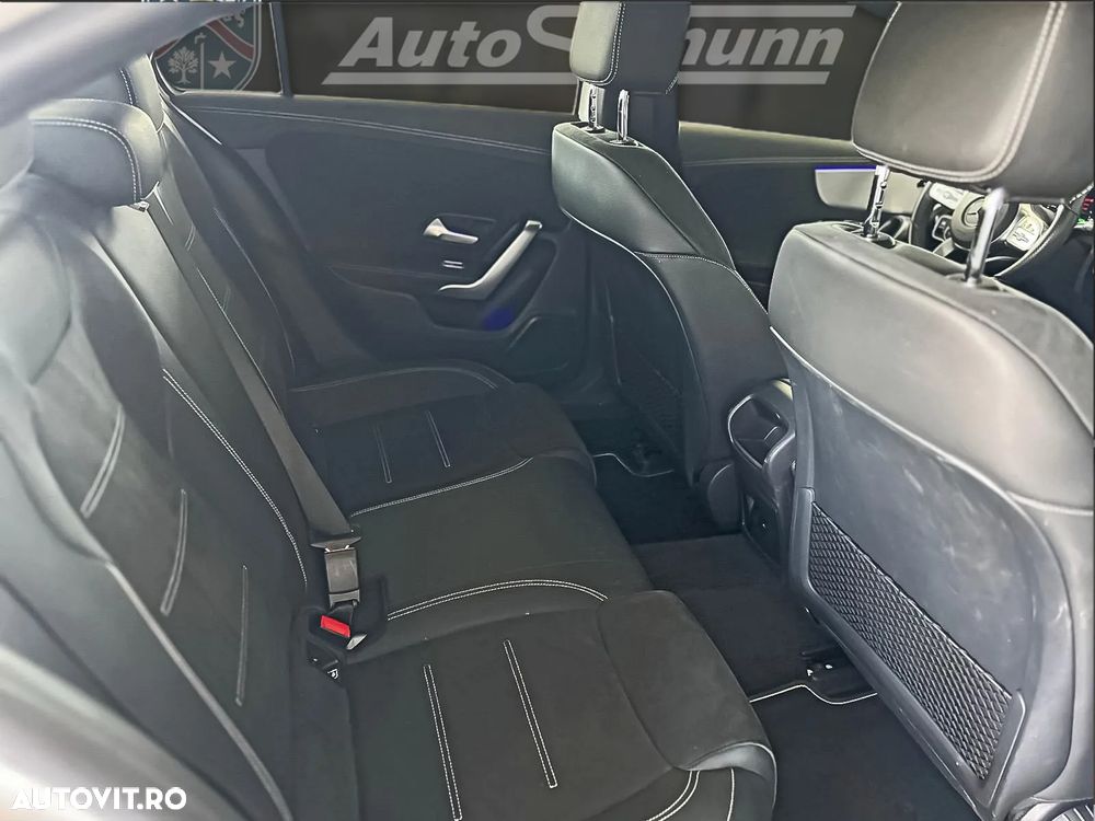 Mercedes-Benz A 250 e 8G-DCT AMG Line - 11