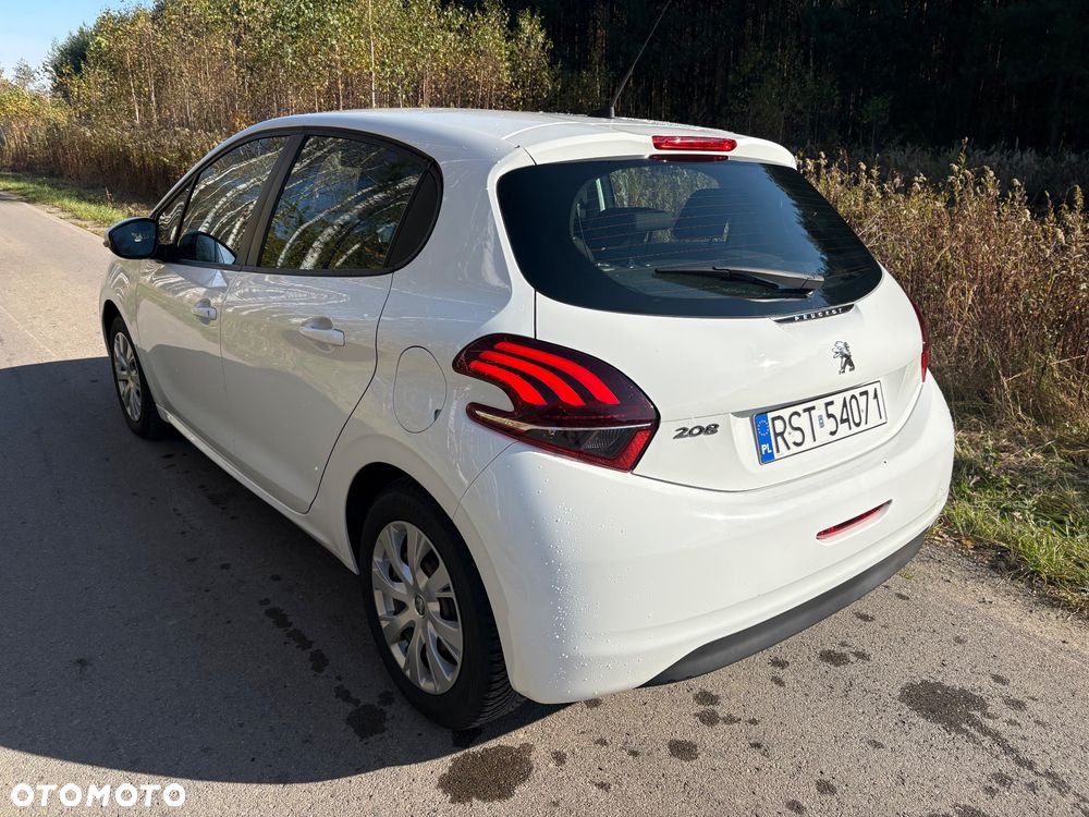 Peugeot 208 - 6