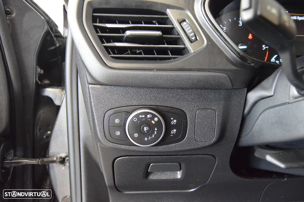 Ford Focus 1.5 TDCi ECOBlue ST-Line - 34