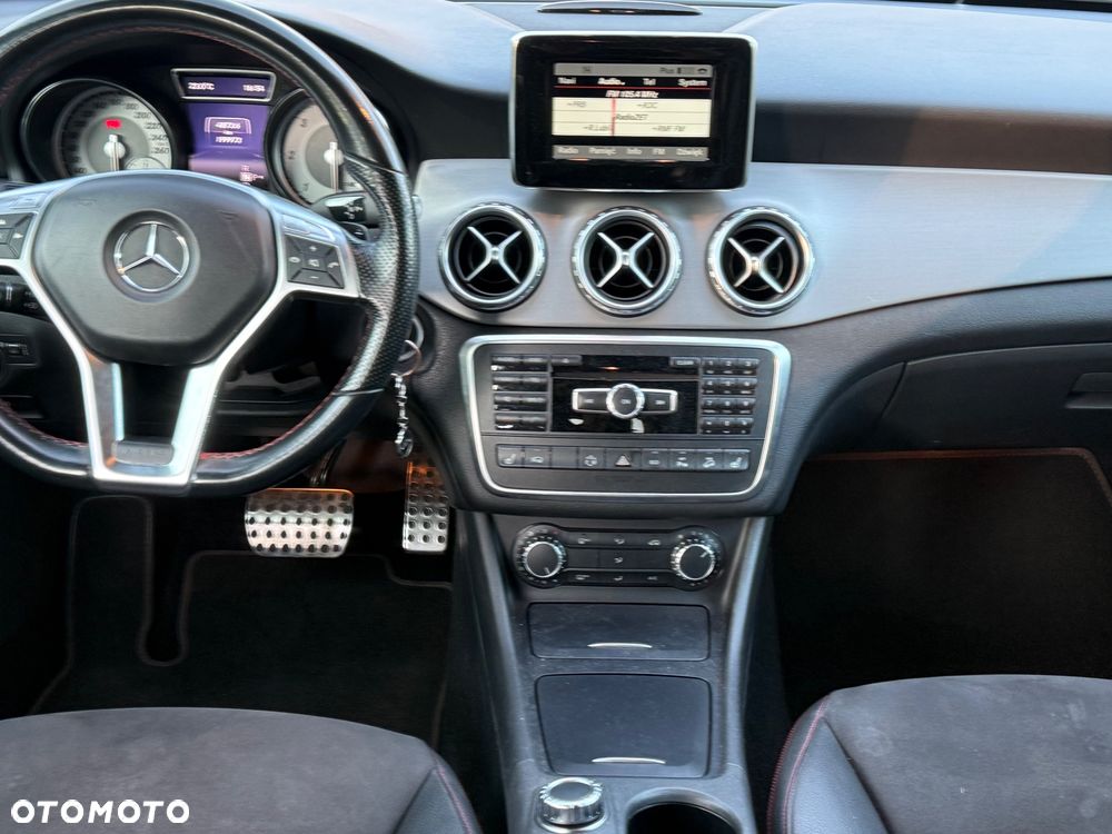 Mercedes-Benz GLA 200 (CDI) d 4Matic 7G-DCT AMG Line - 4
