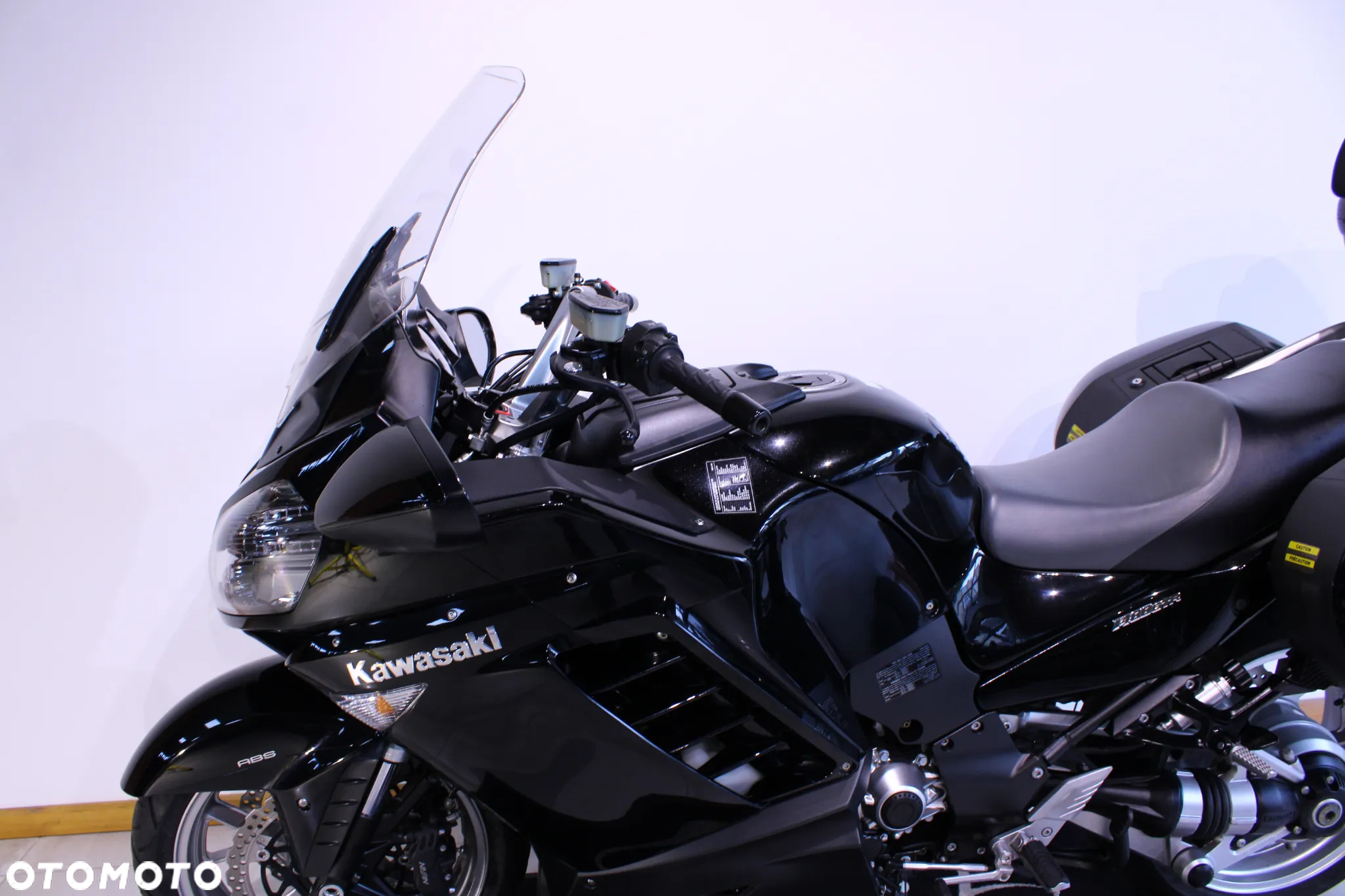 Kawasaki GTR - 10