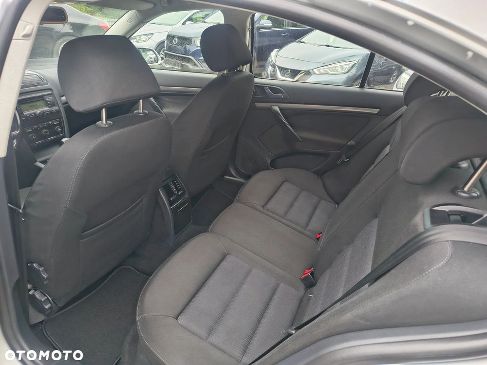 Skoda Octavia 1.6 FSI Elegance - 16