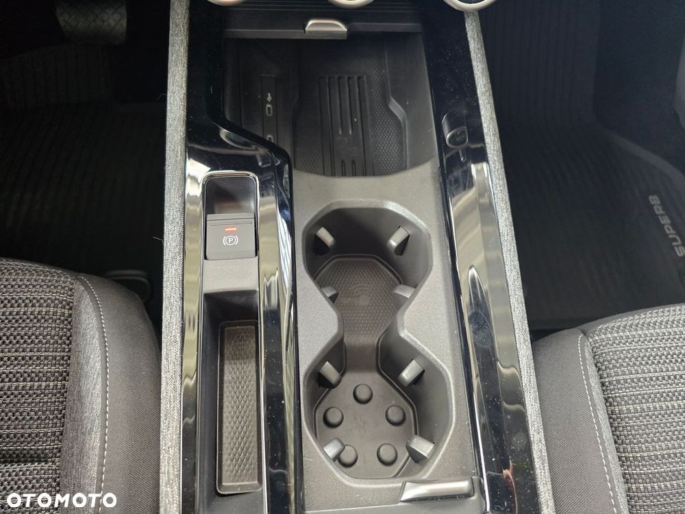 Skoda Superb 1.5 TSI Plug-in Hybrid Edition 130 DSG - 36