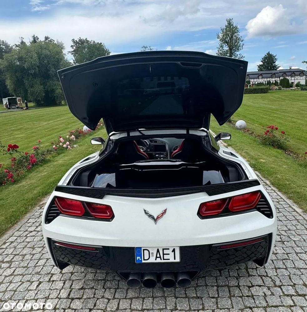Chevrolet Corvette - 10