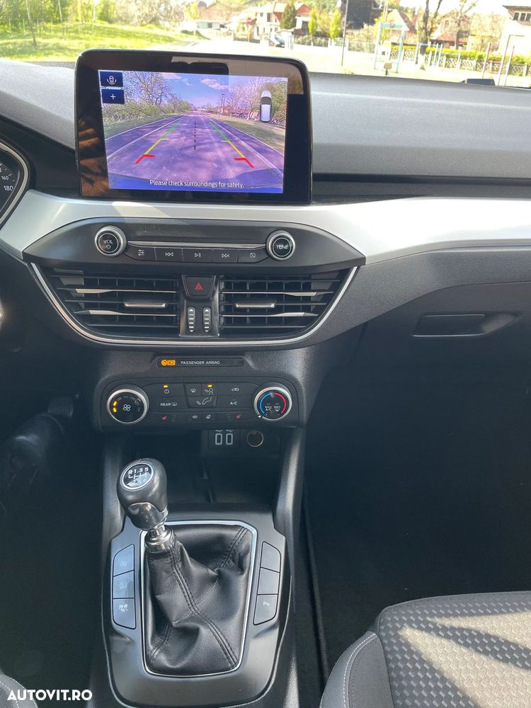 Ford Focus 1.5 EcoBlue Titanium Business - 8