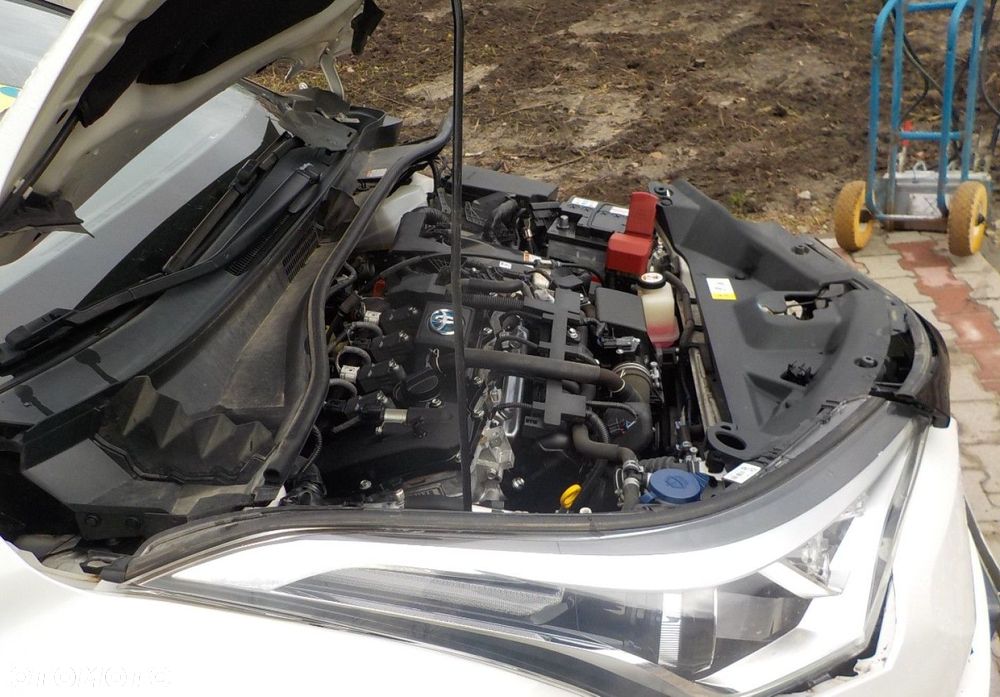 Toyota C-HR - 6