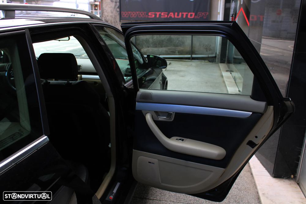 Audi A4 Avant 2.0 TDi S-line - 27