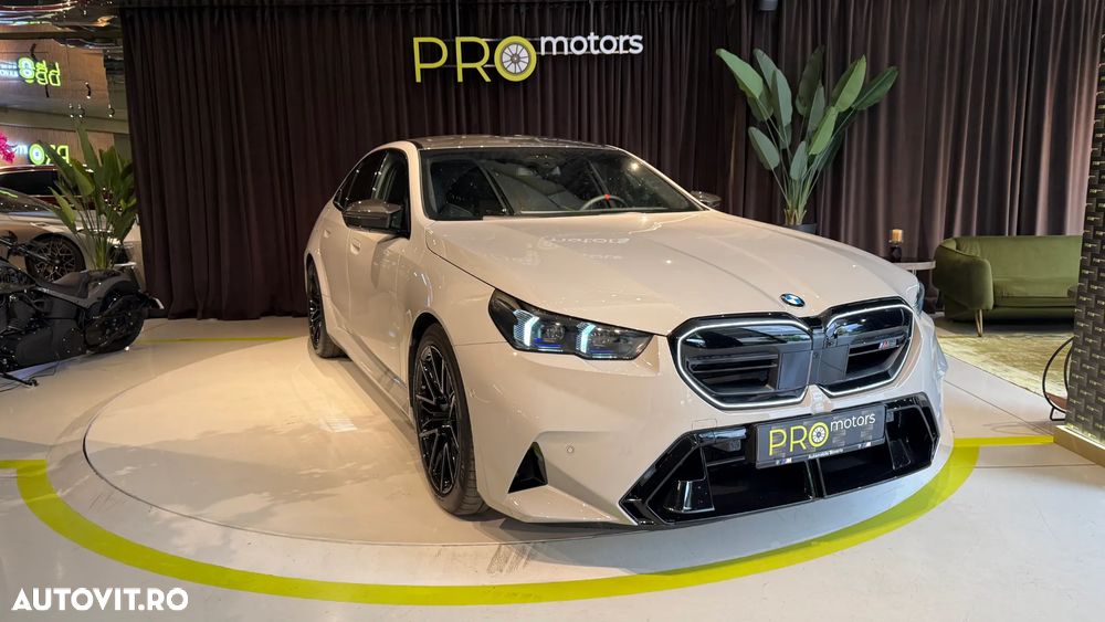 BMW M5 xDrive - 2