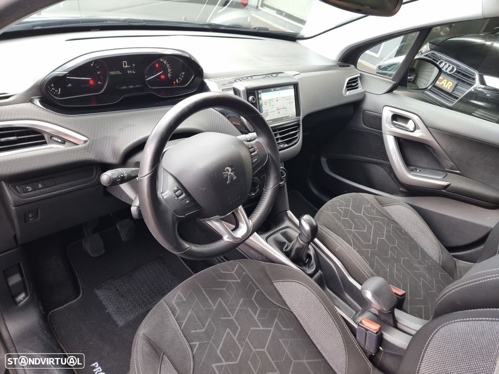 Peugeot 2008 1.6 BlueHDi Style - 4